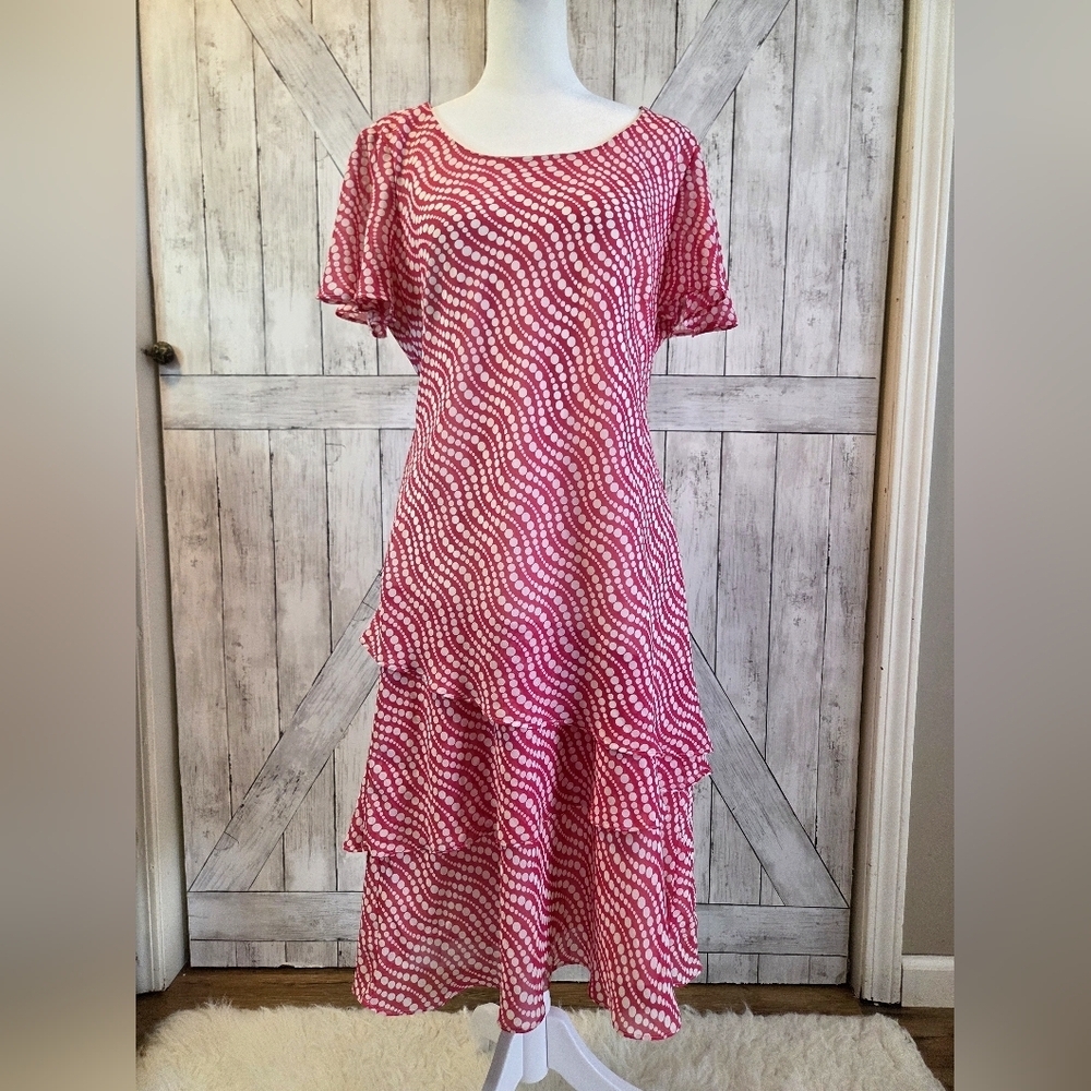 Sheri Martin Pink and White Wave-Print Tiered Midi Dress - Picture 1 of 7